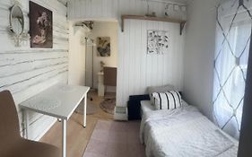 Small Wooden House Apartment 1 Km From River Turku